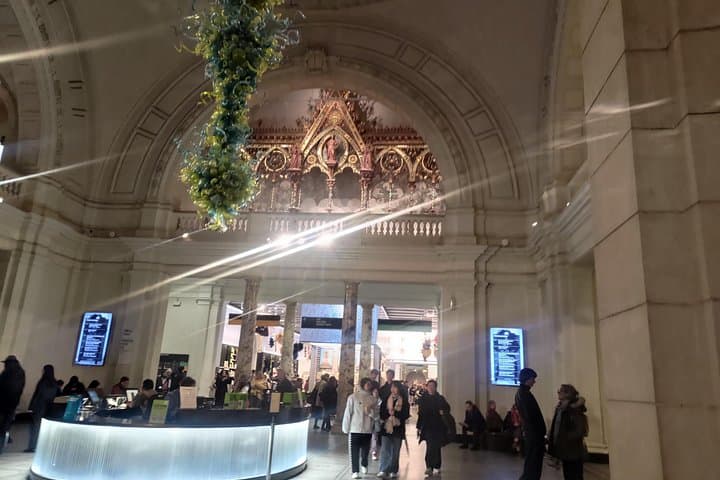 Stories in Art London Victoria and Albert Museum Private tour