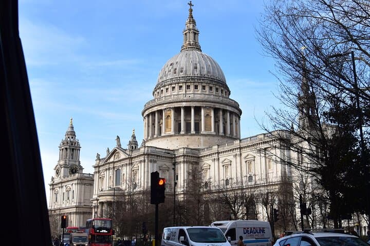St Pauls, as seen from the Cab