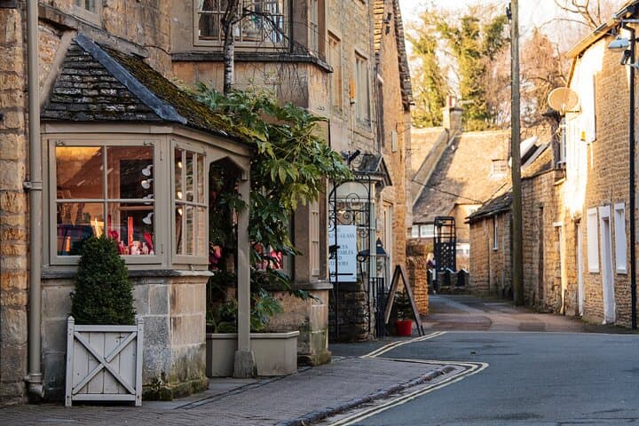 Cotswolds Hidden Gems Tour by Coach from Oxford