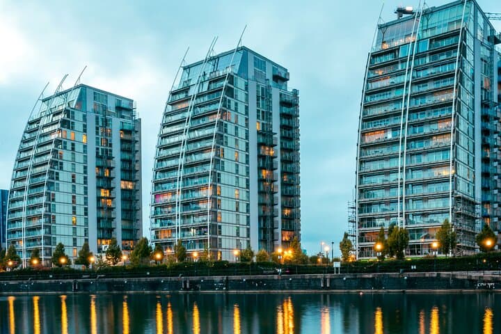 Explore Manchester in 60 minutes with a Local - Private Tour