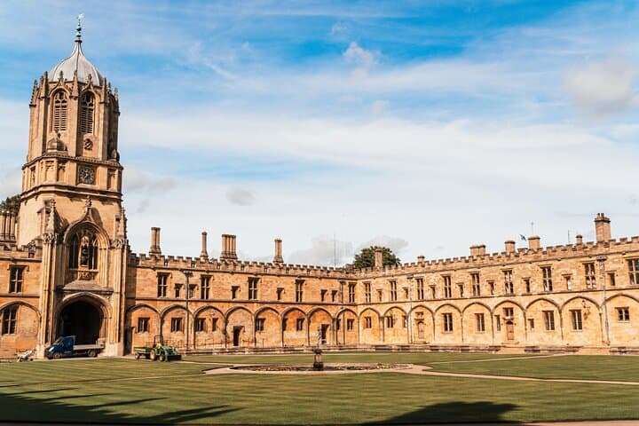 Explore Oxford in 60 minutes with a Local - Private Tour