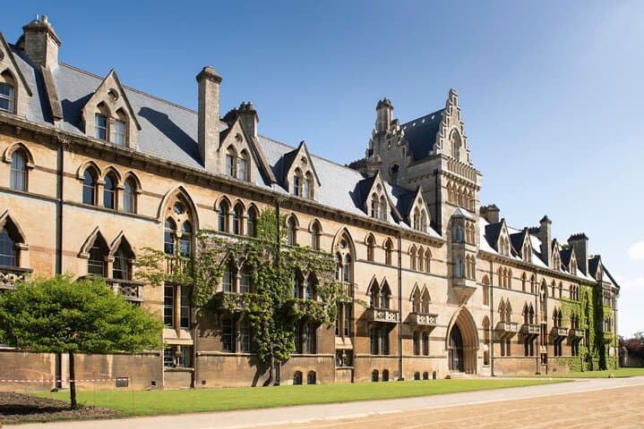 Explore Oxford in 60 minutes with a Local - Private Tour