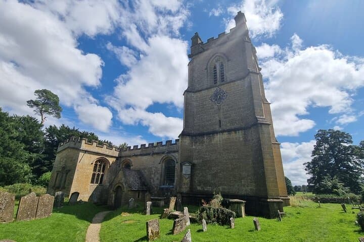 From London: Cotswolds Small-Group Tour with Bibury & Bourton