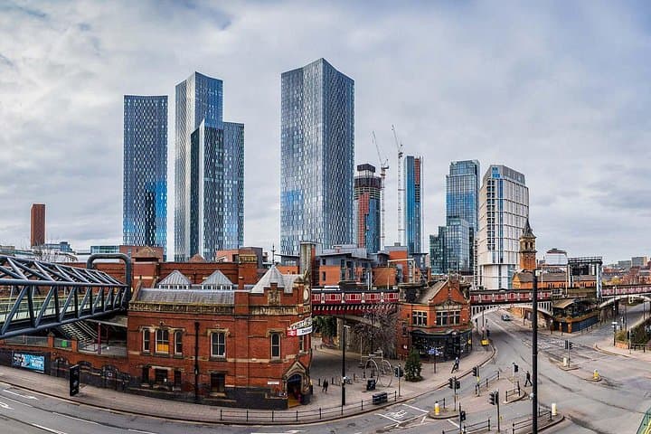 Manchester: MAN Airport Private Transfer to/from City Center