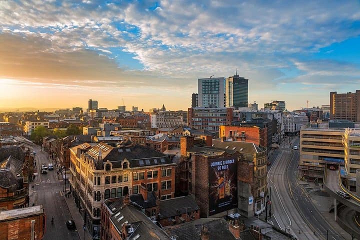Manchester: MAN Airport Private Transfer to/from City Center