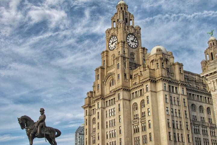 Explore Liverpool in 60 minutes with a Local - Private Tour