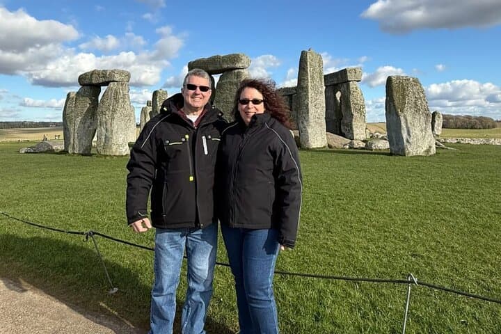 Stonehenge Tour via Winchester LDN or Southampton