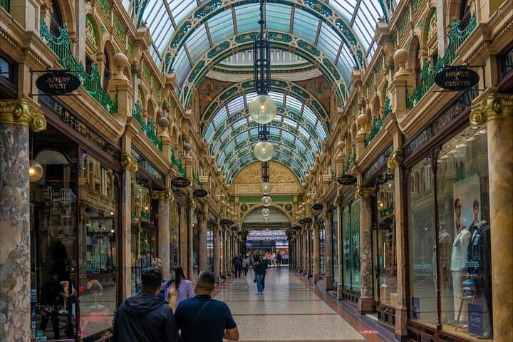 Explore Leeds in 60 minutes with a Local - Private Tour