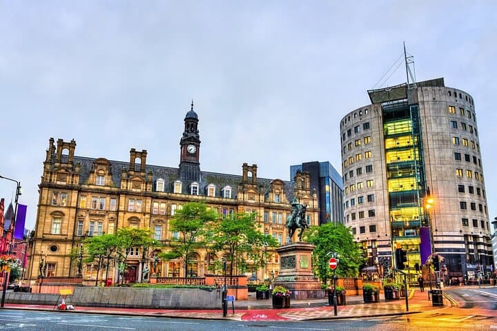 Explore Leeds in 60 minutes with a Local - Private Tour