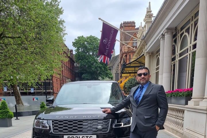 Private Car Chauffeur Service Transfer Heathrow Airport to London