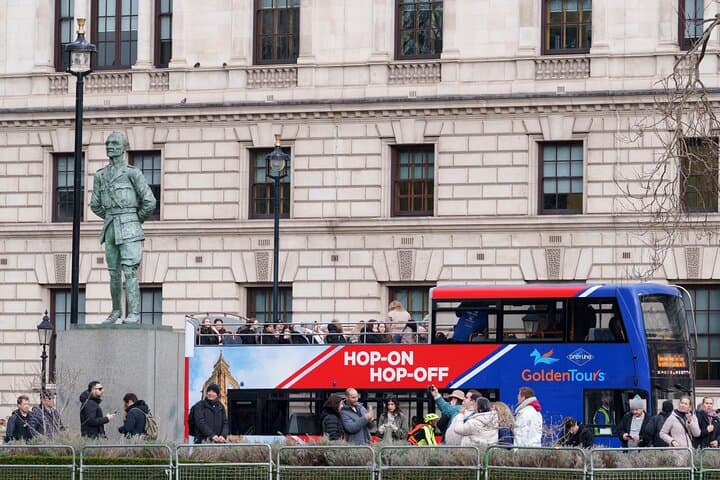 Gray Line London Hop-On Hop-Off Bus Tour with Optional Cruise