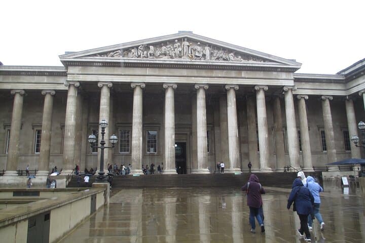 London Covent Garden Self-Guided Walking Tour and Scavenger Hunt