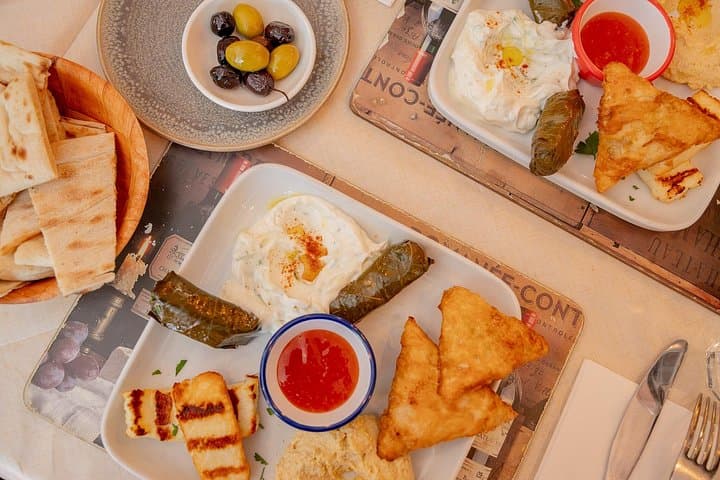 Sample hummus, dolma, halloumi