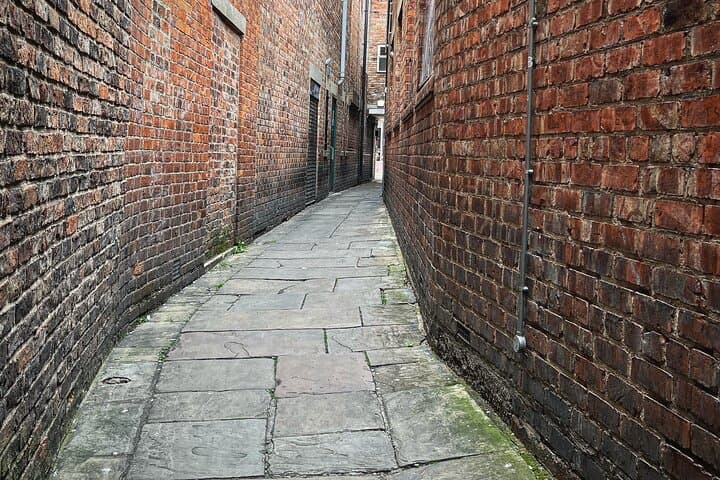 Nether Hornpot Lane