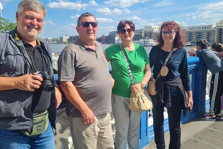 London Markets Private Black Cab Tour with Hotel Pick up
