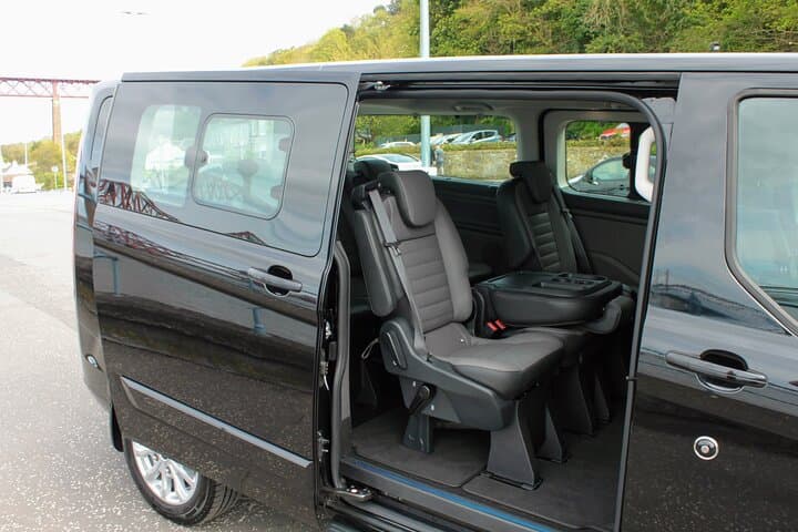 Travel in Luxury vehicle