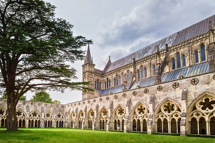 Private London to Stonehenge, Salisbury and Avebury Tour