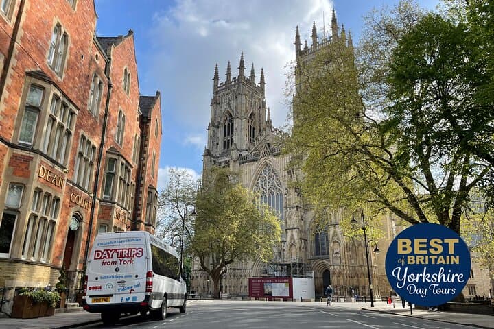 Pick up and drop off location near York Minster & a 10 minute walk from York Train Station
