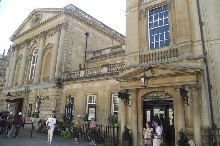 Bath self guided walking tour and scavenger hunt