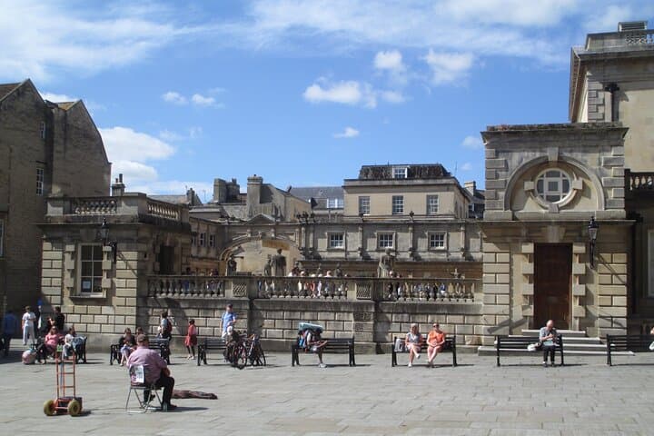 Bath self guided walking tour and scavenger hunt