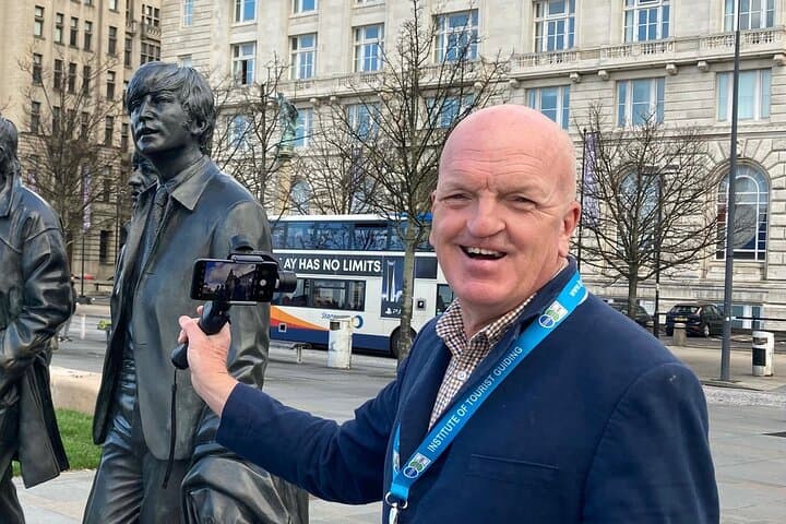 Beatles statues with Neil