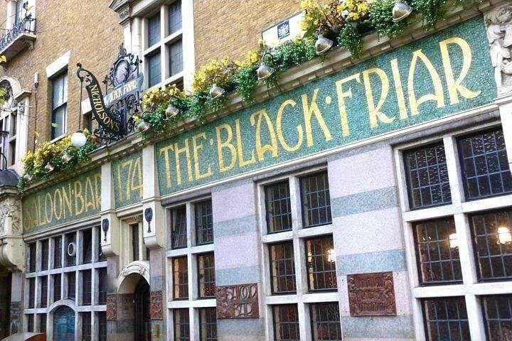 Private Group: Historical Pub Walking Tour of London