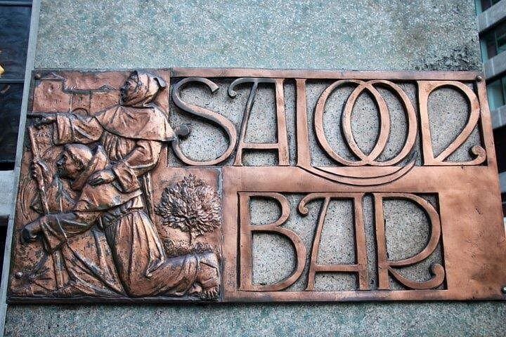 Private Group: Historical Pub Walking Tour of London