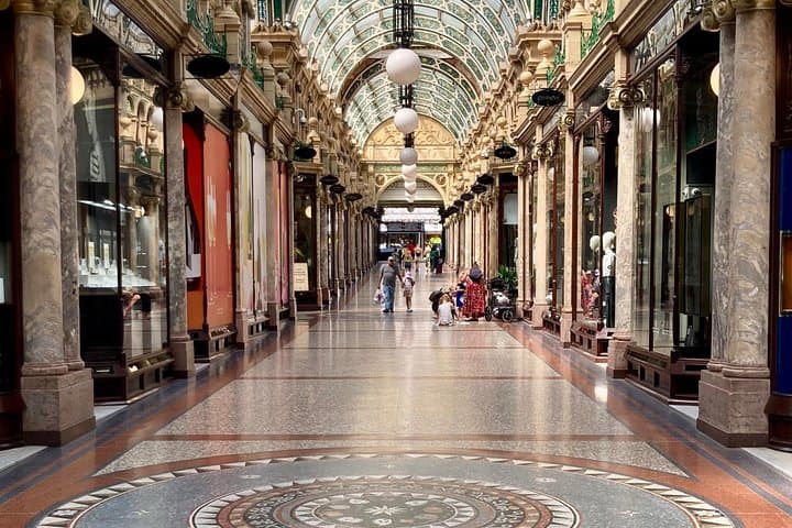 A Self-Guided Audio Tour of Leeds: Royals, Lions, and Golden Owls