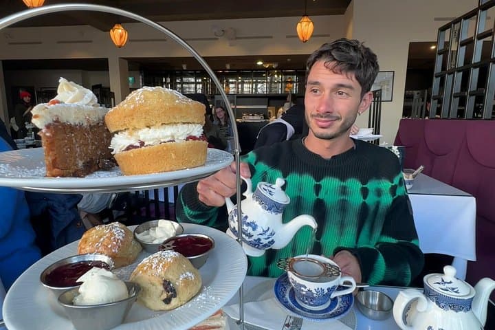 Afternoon Tea with Castle Views in Edinburgh