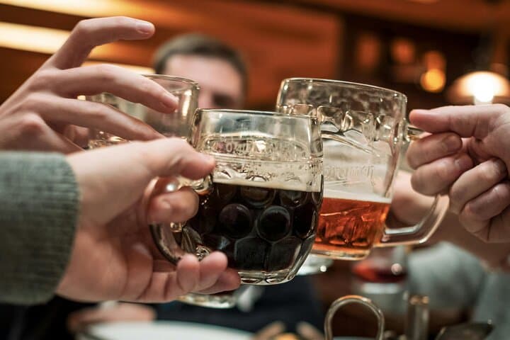 Thirsty for Edinburgh: Scotlands Best Historical Pub Tour