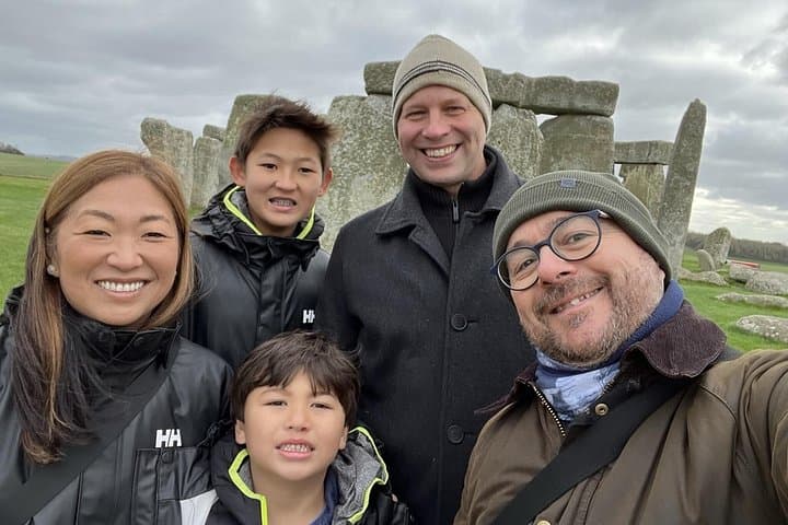 Stonehenge Private Car Tour with Chauffeur and Guide