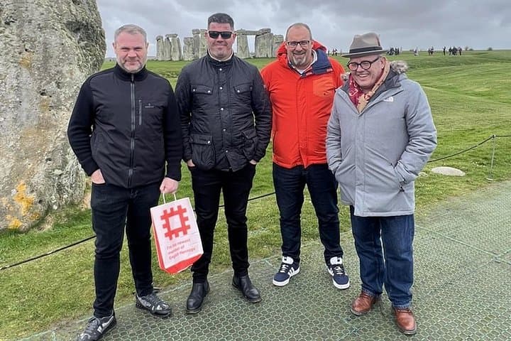 Windsor Castle and Stonehenge with Chauffeur and Guide