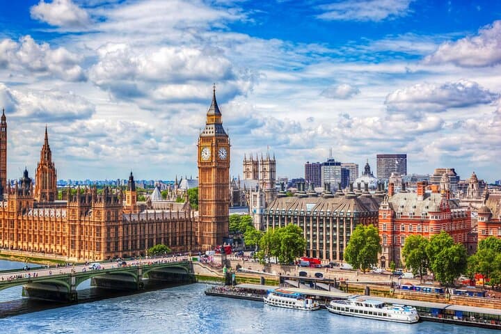 Westminster, London Walking Tour with Audioguide