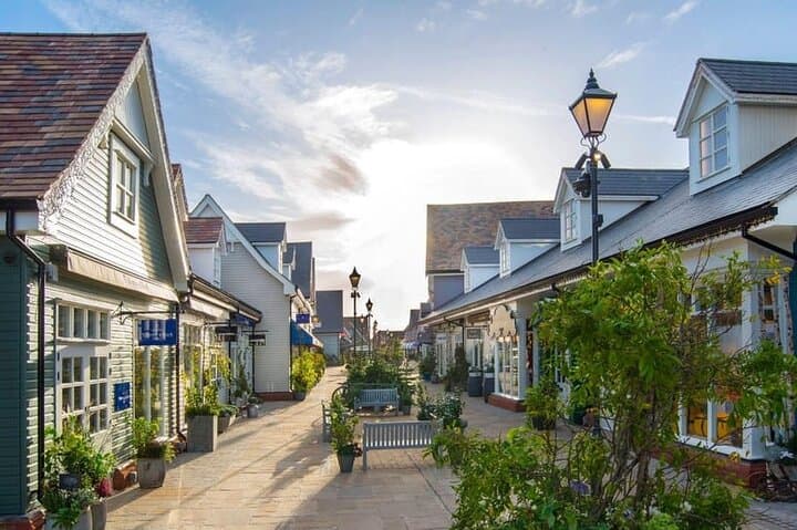 Bicester Village Shopping Day with Chauffeur Service