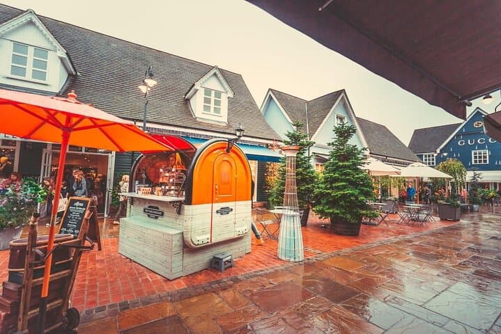 Bicester Village Shopping Day with Chauffeur Service