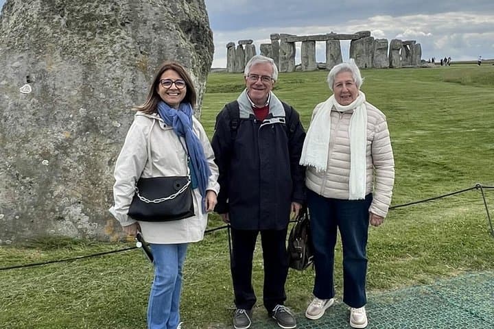 Stonehenge and Bath Private car with Chauffeur and Guide