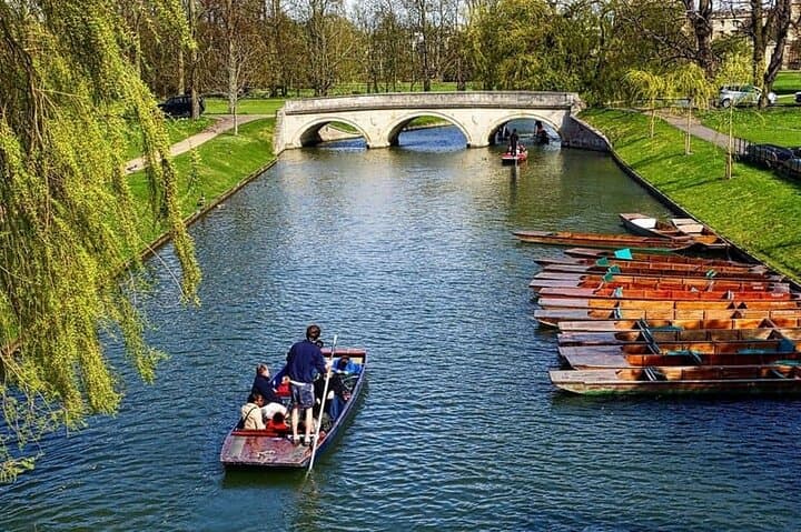 Private Car Tour of the University of Cambridge and Oxford