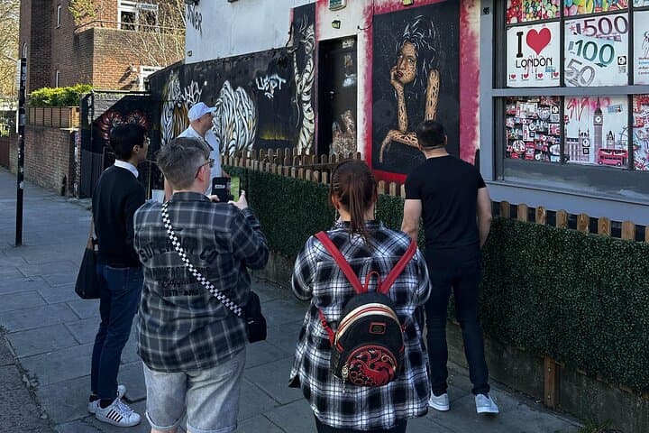 London - Amy Winehouse Camden Walking Tour