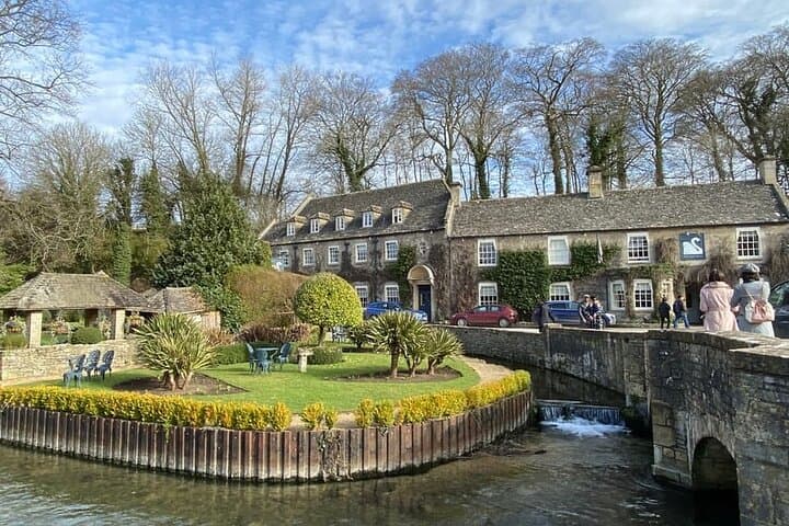 Oxford and Traditional Cotswolds Tour with Private Chauffeur