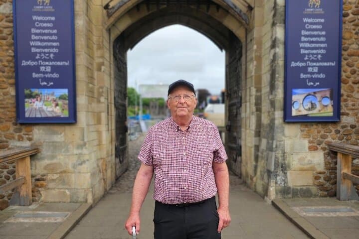 Gareth the guide