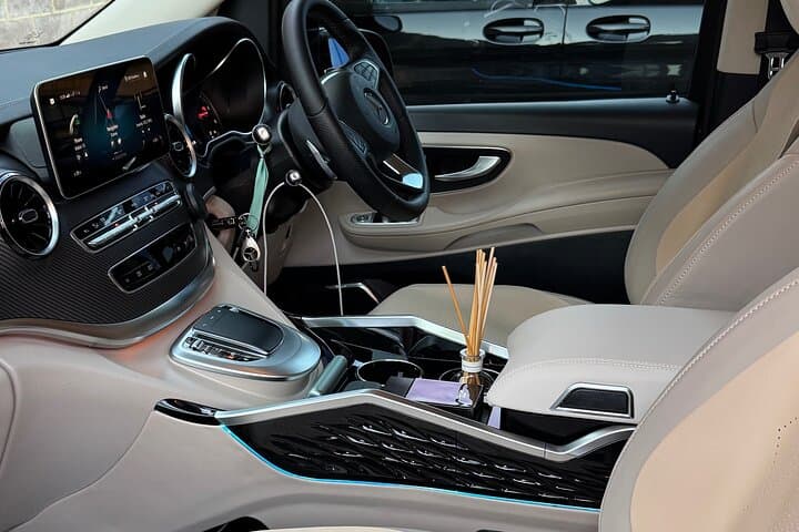 Heathrow Airport to Central London, Private Transfer Luxury Van