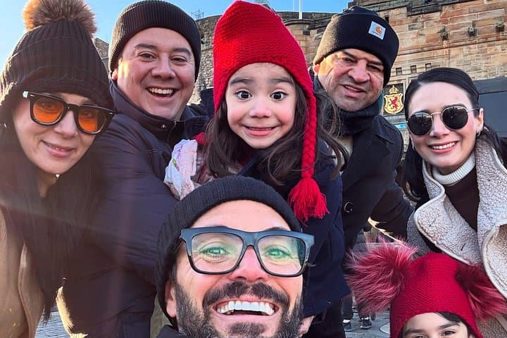 Edinburgh Private Walking Tour in Spanish