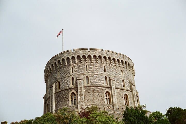 Windsor Castle Half-Day Tour from London with Hotel Transfer