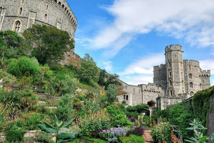 Windsor Castle Half-Day Tour from London with Hotel Transfer