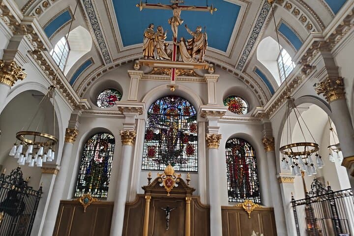 Freemasonic symbols at this ancient church
