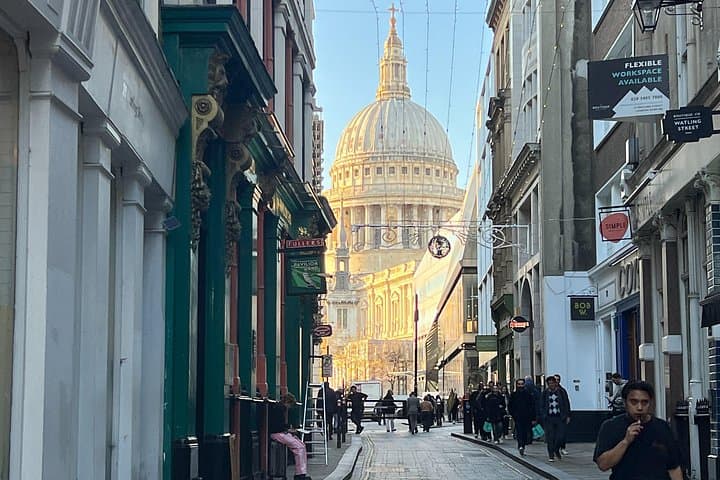 Walking to St Pauls