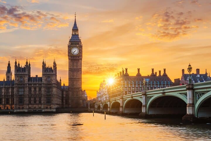 Explore London Freely – Self-Guided Tour with Mobile App