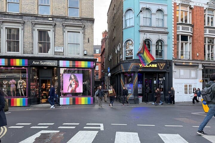 Tour privado historia LGBT por Soho y bares secretos en Espanol