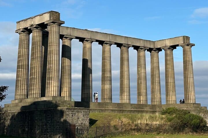 Edinburgh City 4-Hour Private Guided Taxi Tour Experience