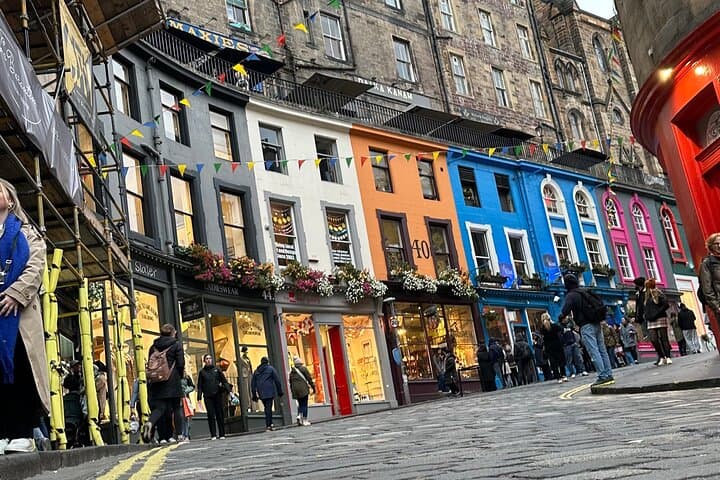 Edinburgh City 4-Hour Private Guided Taxi Tour Experience